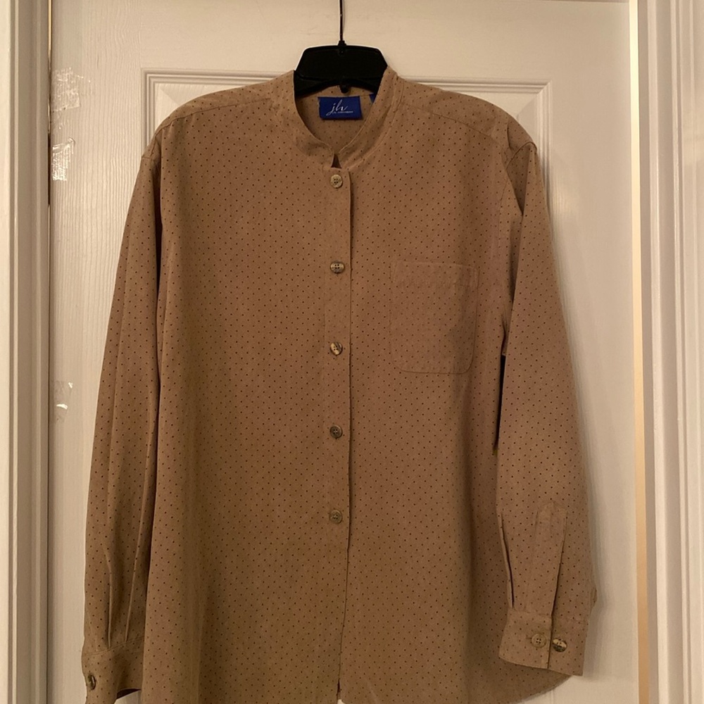 J.H. Collectibles woman’s blouse, Sz XL, Dark Taupe